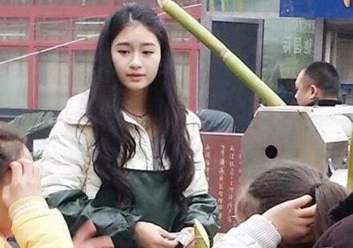 Hot girl Trung quốc,Hot girl bán hàng rong,Mỹ nhân bán nước mía