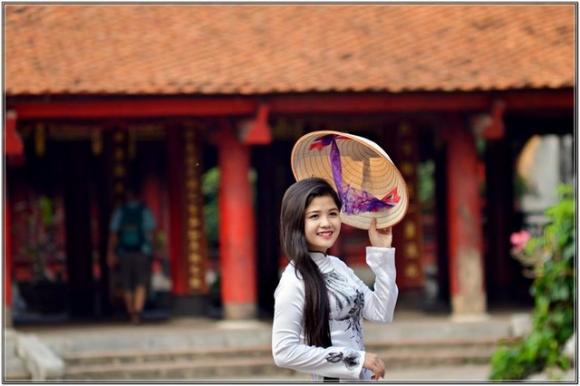 Những hotgirl xinh đẹp và tài năng