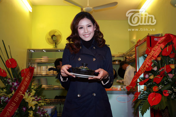 Quán ăn sao việt,Hoài Linh,Thúy Hạnh,Trang Trần