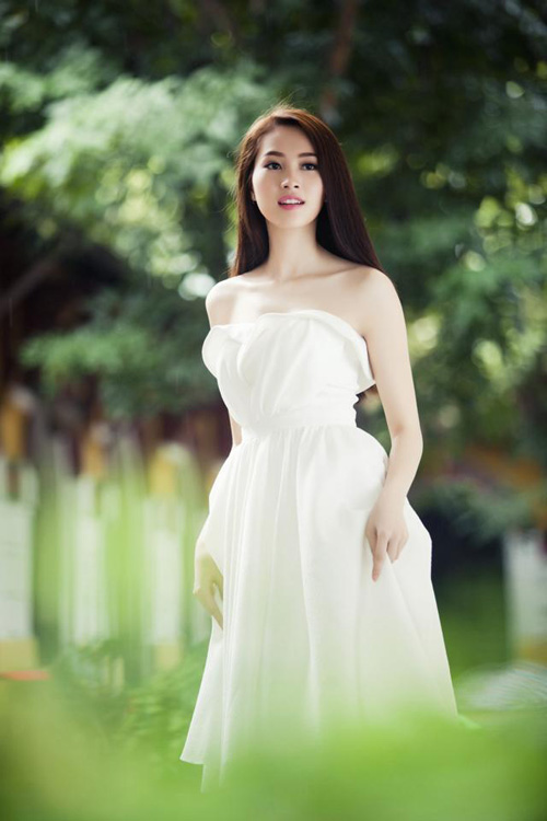 Đặng Thu Thảo,Hoa hậu Đặng Thu Thảo,Hoa hậu Việt Nam 2012,Thời trang sao việt