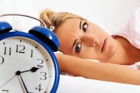 hại não,thói quen,lười suy nghĩ,trùm kín chăn,thói quen xấu hại não