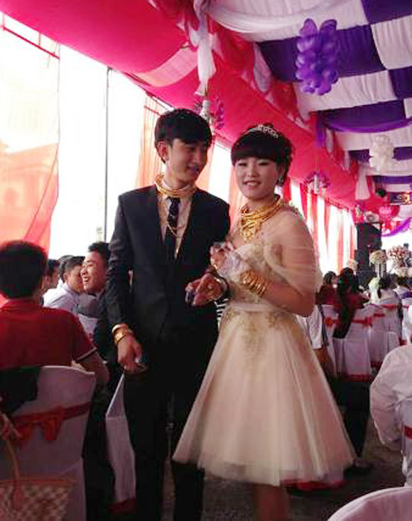 Những màn khoẻ vàng ở đám cưới