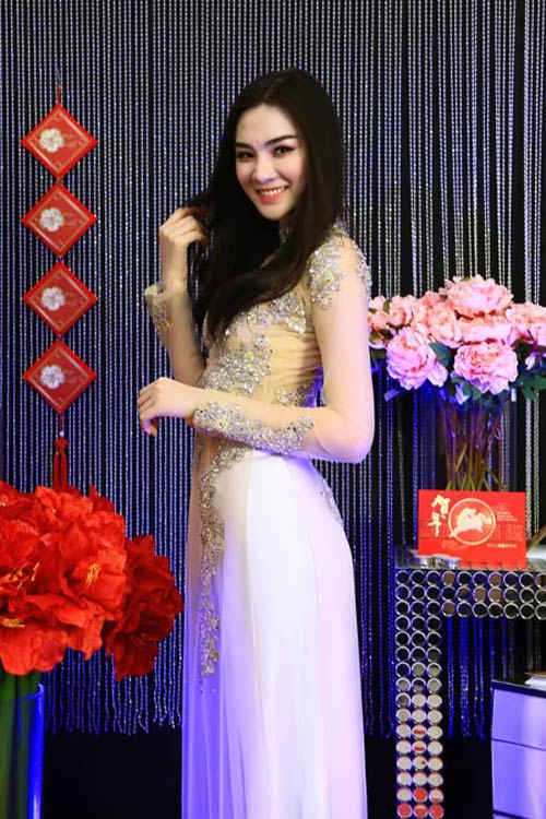 Thời trang sao việt,Áo dài cách tân,Tăng Thanh Hà,Trương Ngọc Ánh