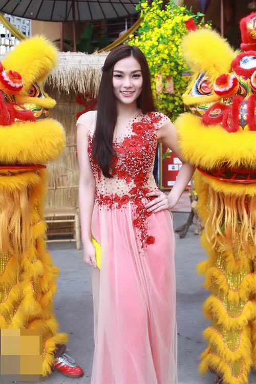 Thời trang sao việt,Áo dài cách tân,Tăng Thanh Hà,Trương Ngọc Ánh