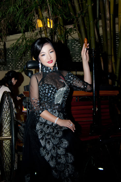 Thời trang sao việt,Áo dài cách tân,Tăng Thanh Hà,Trương Ngọc Ánh