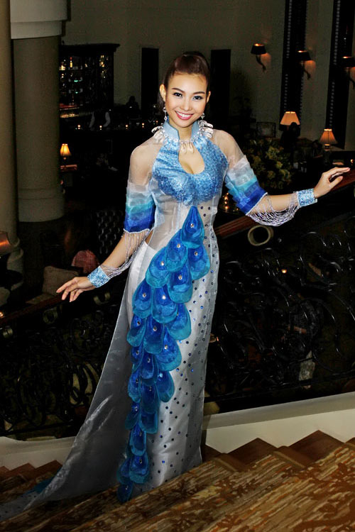 Thời trang sao việt,Áo dài cách tân,Tăng Thanh Hà,Trương Ngọc Ánh