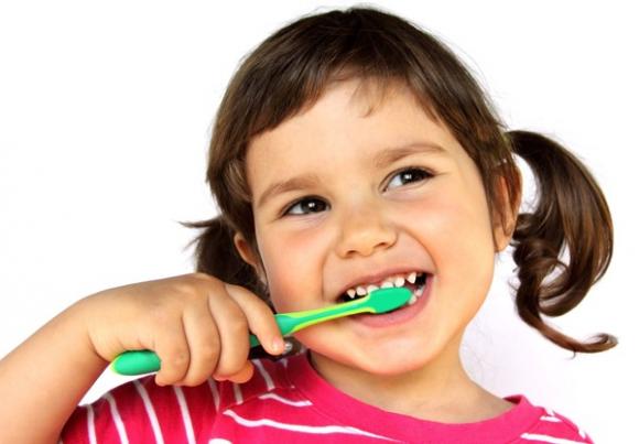 3 vấn đề răng miệng thường gặp nhất của bé,răng miệng của bé