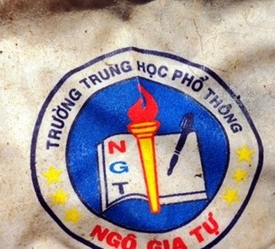 Thi thể trôi sông,Thi thể trong bao tải trôi sông,Nam sinh bị giết,Bắt cóc nam sinh tống tiền