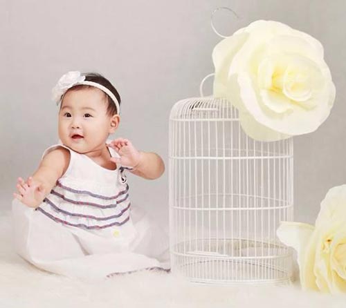 Hoa hậu,các cục cưng nhà các hoa hậu,hoa hậu Hương Giang khoe con gái
