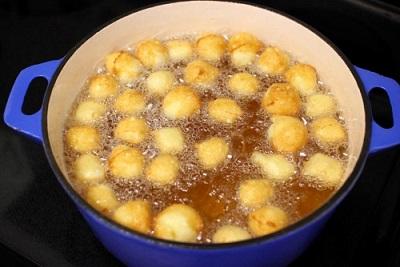 Làm bánh,làm bánh ngon,bánh rán mini của người Ý