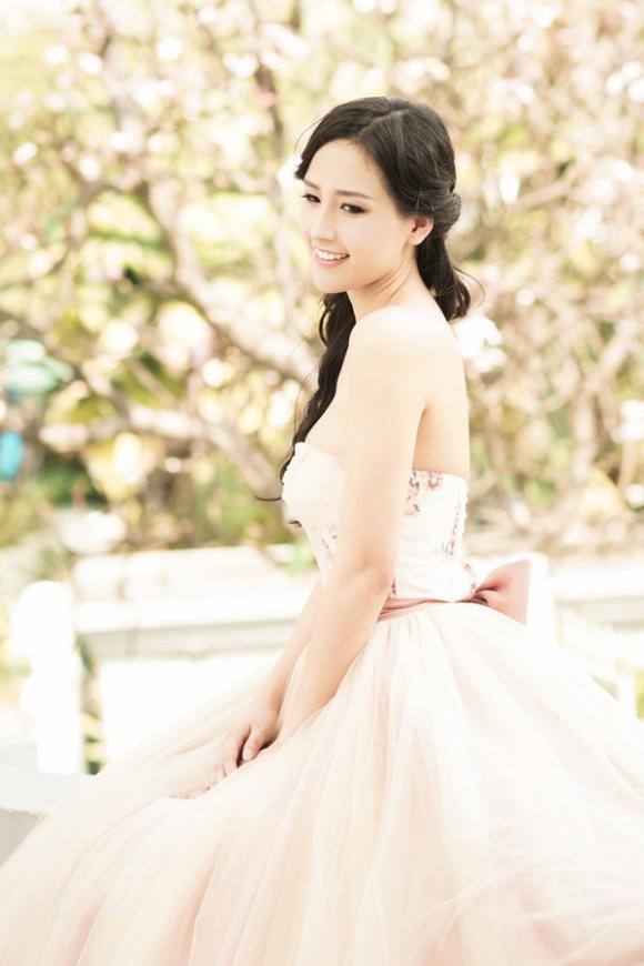 Mai Phương Thúy,Hoa hậu Mai Phương Thúy,Hoa hậu Việt Nam 2006