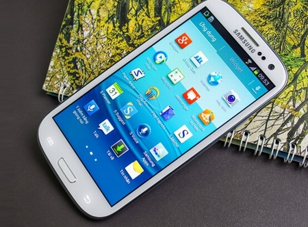 Nokia Lumia 925,Samsung Galaxy S3,iPhone 4 8GB,Smartphone tầm trung