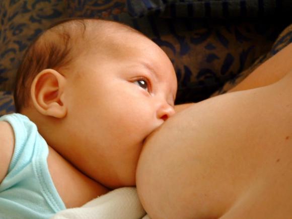 bú mẹ lâu không tốt,không cho con bú lâu