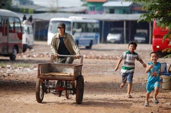 Vừa đi vừa khóc,Ca sĩ Minh Hằng,Lương Mạnh Hải,Vũ Ngọc Đãng