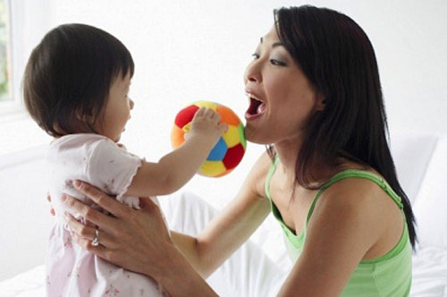 nói lắp,khi con nói lắp,kỹ năng ngôn ngữ,trẻ tập nói