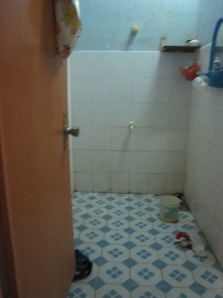 Vụ án giết người,Xác chết lõa thể bên lu nước,Giết bác cướp của,Giết người cướp tài sản