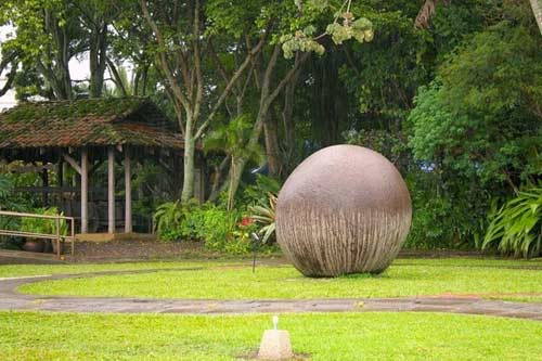 Du lịch Costa Rica,Trứng khổng lồ ở Costa Rica,Địa danh du lịch