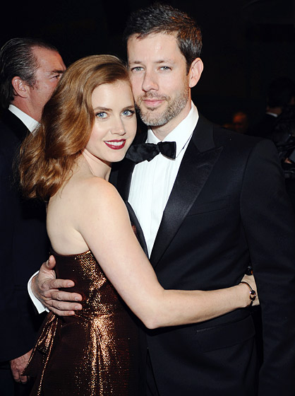 Sao,dài cổ đợi kết hôn,Angelina Jolie và Brad Pitt,Amy Adams và Darren Le Gallo.