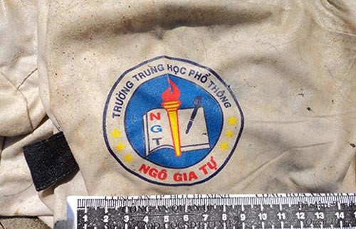 Vụ án giết người,Thi thể trôi sông,Ném xác phi tang