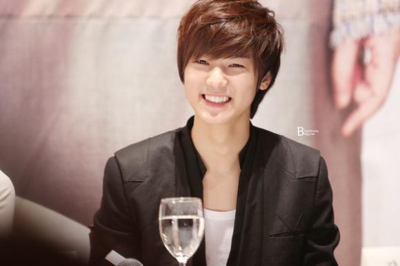 Mỹ nam hàn,Lee Byung Hun,Jung Woo Sung Lee Min Ho hay Kim Soo Hyun