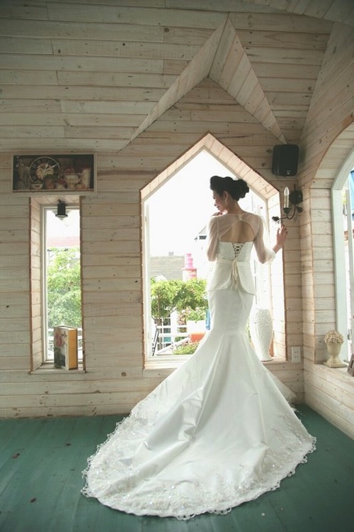 Showbiz Việt,Dương Thuỳ,tài năng mới,9X,Quy Nhơn,chân dài,triển vọng.