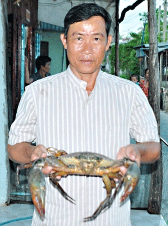 Khổng lồ,con cua khổng lồ,Cà Mau,nặng 2,15kg.