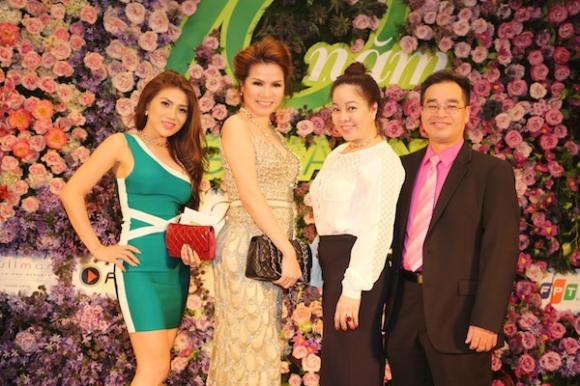Bùi Thị Hà,Hoa hậu,Hoa hậu Phụ nữ người Việt Thế giới,gợi cảm,sang trọng,dự tiệc,Ngoisao.