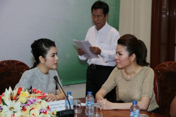 Hoa hậu Bùi Thị Hà,Bùi Thị Hà, Hoa hậu Bùi Thị Hà đồng hành mổ mắt cho 300 bệnh nhân nghèo
