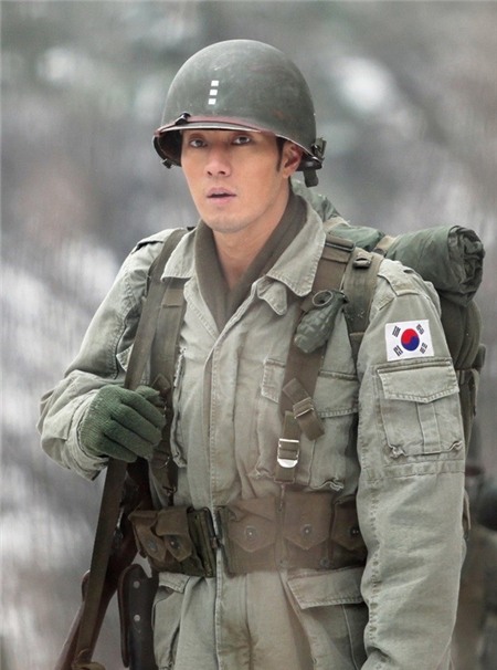 Mỹ nam Hàn,diễn viên Hàn,quân nhân,khán giả,si mê,phong trần,bụi bặm.