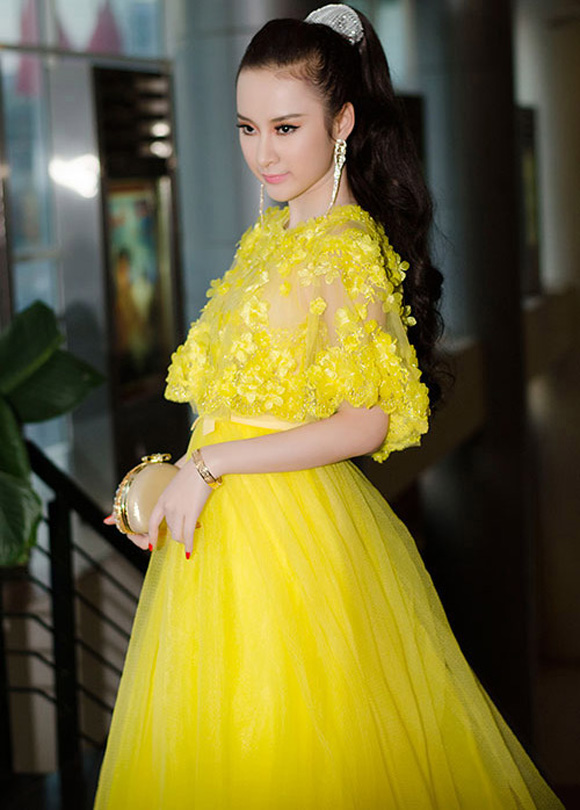 Angela Phương Trinh,Thời trang Angela Phương Trinh,Sao Việt,Sao Viet,Bà mẹ nhí