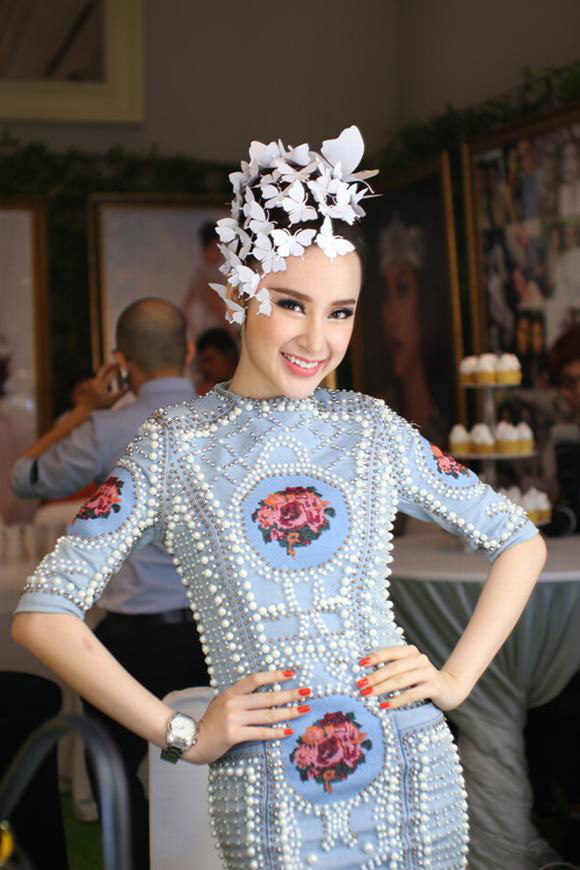 Angela Phương Trinh,Thời trang Angela Phương Trinh,Sao Việt,Sao Viet,Bà mẹ nhí