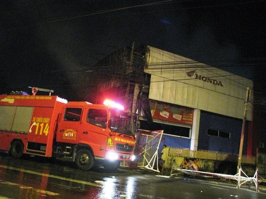 Cháy đại lý xe máy,Cháy đại lý xe máy Tân Long Vân,Cháy hàng trăm xe máy