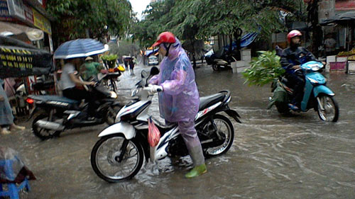 Hà nội ngập,Hà nội ngày mưa,Hà nội mùa mưa bão