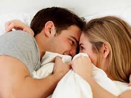 Vợ chồng,tình yêu hôn nhân,giấu vợ,nghi ngờ,bí mật,gia đình.
