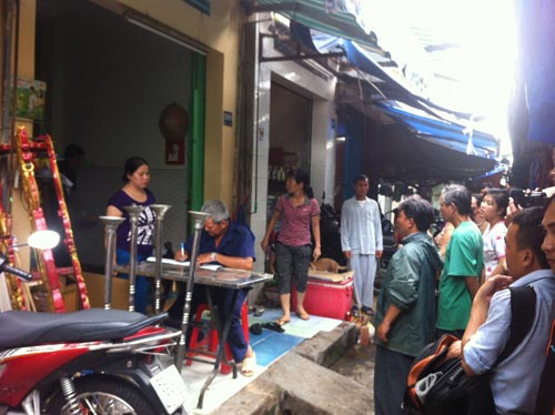 Con giết mẹ,Con đâm chết mẹ,Em chém anh trai