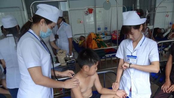 Bạo hành trẻ em,Hành hạ con chồng,Đánh đập trẻ em