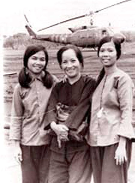 Nữ biệt động,thời chiến,súng đạn,tấm lòng,nhân hậu,nhiệt huyết,anh dũng,kiên cường.