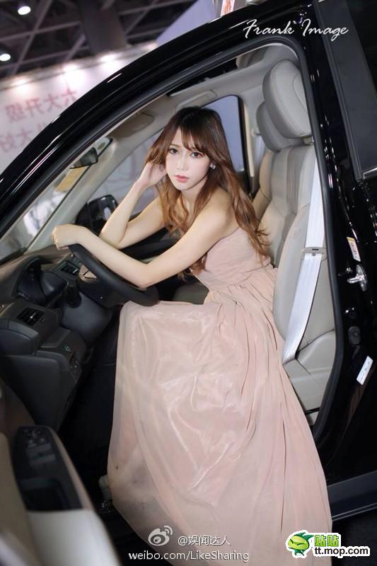 Angela Baby,tiêu thư,người đẹp,cư dân mạng,ngoại hình,đắt show.