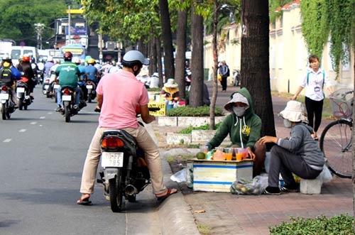 Cam vắt vỉa hè,Cam vắt sài gòn,Cam vắt 7000 đồng