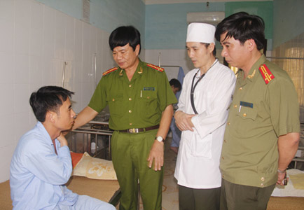Đánh CSGT,Hành hung CSGT,Chống người thi hành công vụ,Vi phạm luật giao thông