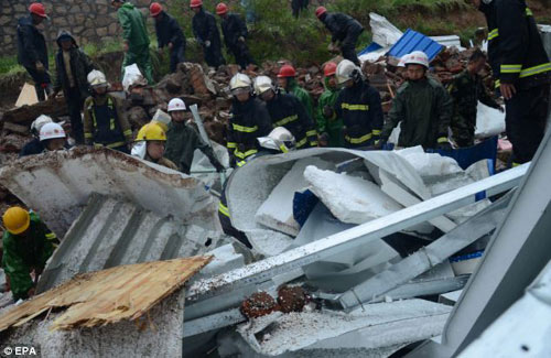 Tai nạn,lao động,sập tường,Trung Quốc,18 người chết,nhà máy,mưa lớn.