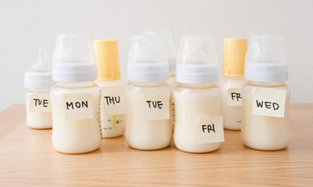 Chăm con,nuôi con,nên xin sữa,xin sữa cho con,bảo quản sữa,chú ý khi xin sữa cho con