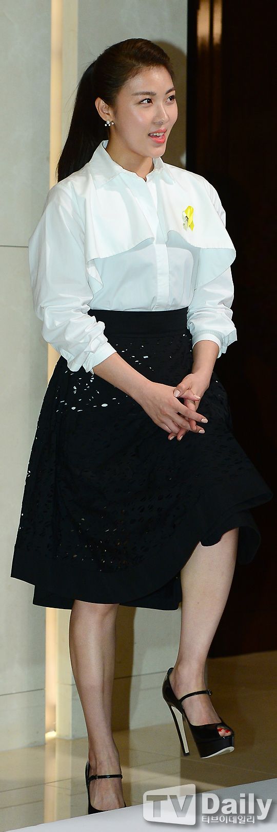 Ha Ji Won,diễn viên Hàn,sao Hàn,gương mặt,phù nề,sưng phồng,bóng bẩy.