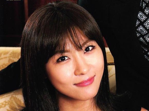 Ha Ji Won,diễn viên Hàn,sao Hàn,gương mặt,phù nề,sưng phồng,bóng bẩy.