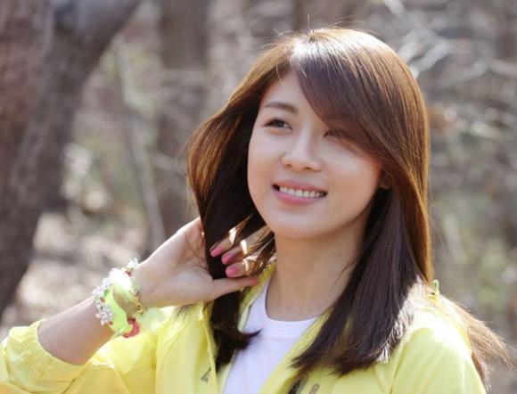 Ha Ji Won,diễn viên Hàn,sao Hàn,gương mặt,phù nề,sưng phồng,bóng bẩy.