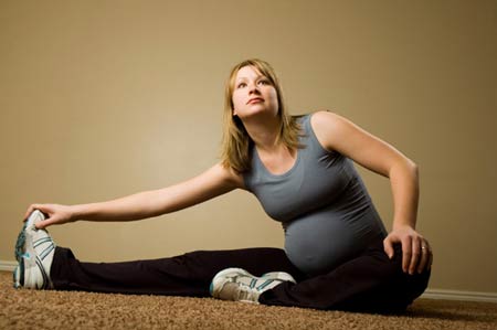 Tập thể dục,hoạt động thể thao,mẹ bầu,thai nhi,an toàn,quan tâm
