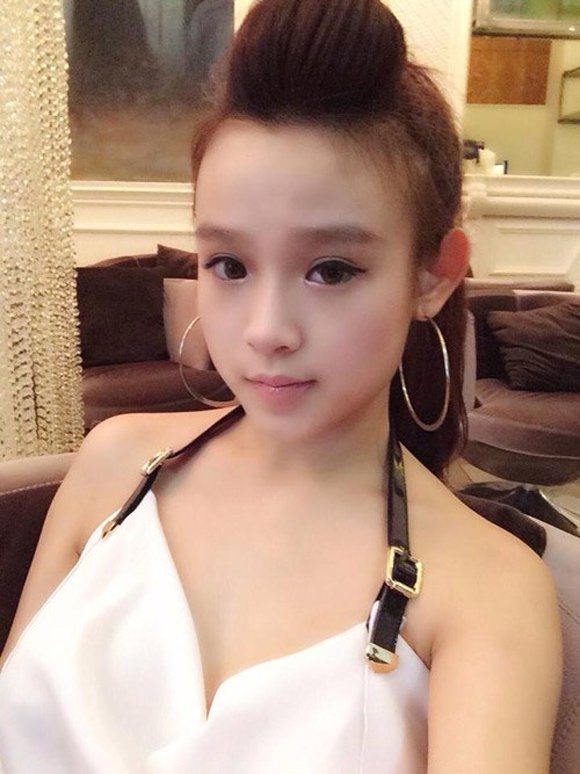Huyền Baby,Midu,Vân Hugo,Mi Vân,Hot girl Việt