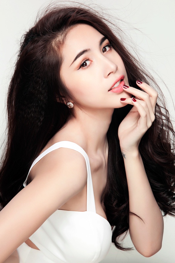Thủy Tiên,Thẩm mỹ viện Mailisa,Bản sao Thủy Tiên,Phun lông mày,Lông mày ngang