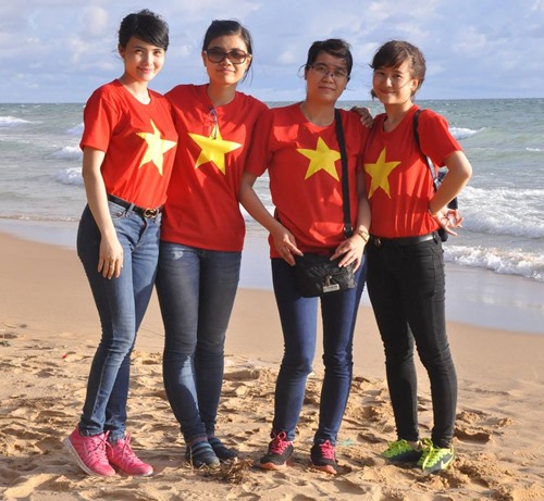 Khánh Chi,Em gái Công Vinh,Hot girl Khánh Chi