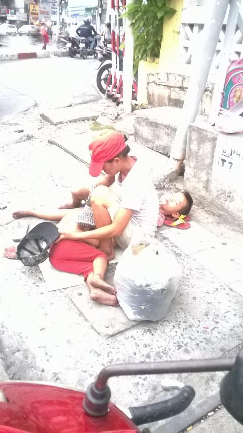Bạo hành trẻ em,Ăn mày,Ăn xin